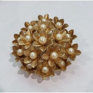 Coro 1950s Gold Tone Cluster Brooch